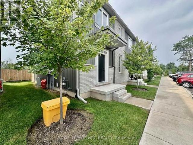 21 121A Moffatt Street, St. Catharines Oakdale, ON, L2P 0G4 townhouse for lease | Listing ID X13634 | Royal LePage