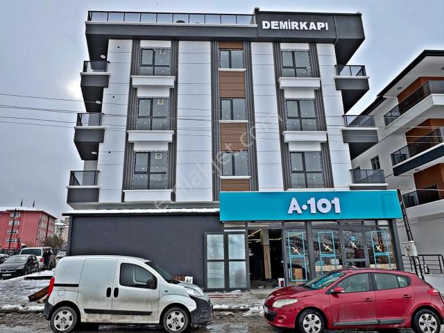 2+1 1.kat Sıfır Oturuma Hazır Geniş Ebeveyn Banyolu Asansörlü