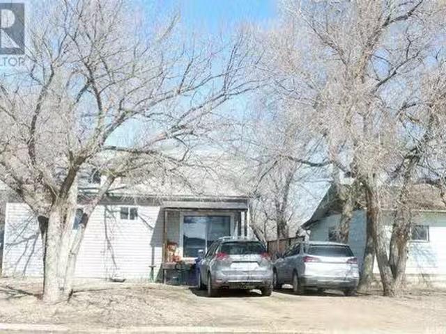 21 3Rd Street E, Willow Bunch, SK, S0H 4K0 house for sale L.