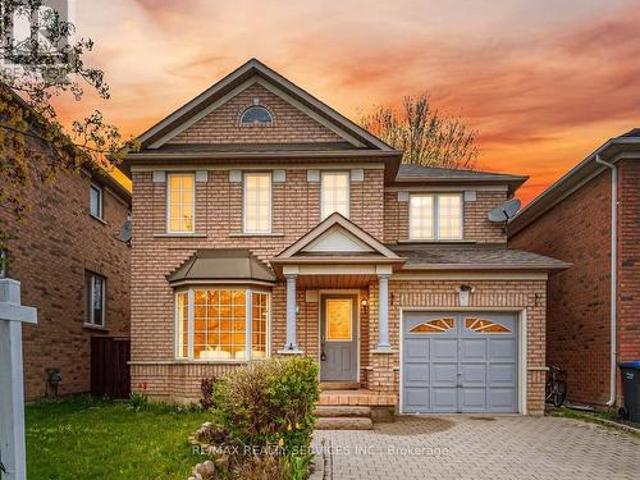 21 Upper Highlands Drive, Brampton, ON, L6Z 4W1 house for sale | Listing ID W13096 | Royal LePage