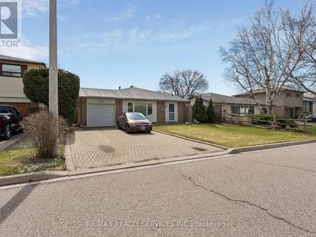 21 Willis Drive, Brampton, ON, L6W 1A8 house for sale | Listing ID W13413 | Royal LePage