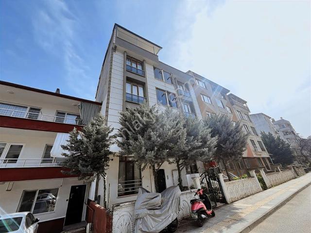 2+1 Yeni Bina 3.kat İstanbul Caddesi Sokak İçinde Kiralık.