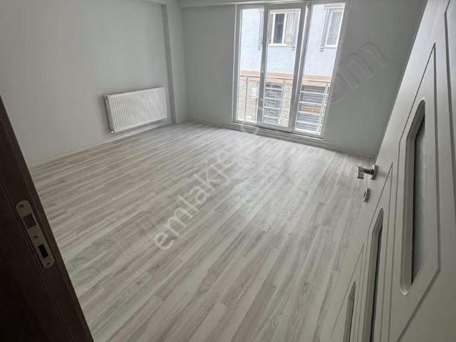 2+1 Yüksek Giriş Başak Caddesinde