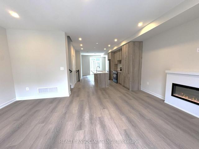 21 Agnes Lane, Richmond Hill | 4Beds/4Bath, Townhouse, $3,980/mo | Condos. Ca