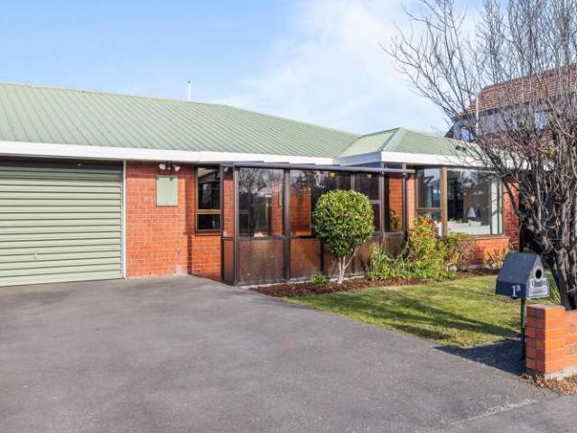 2/1 Alvarez Place, Somerfield, Christchurch City