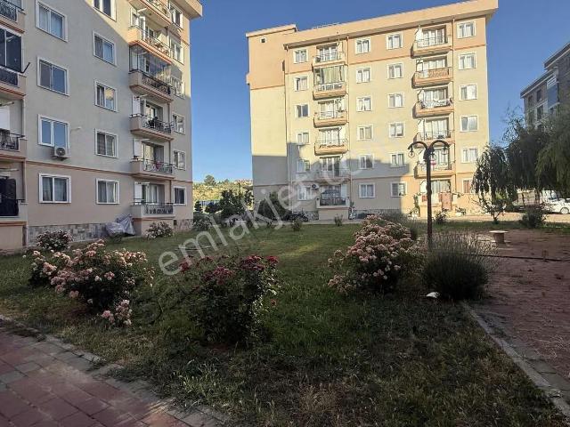 2+1 Çanakkale Barbsros Mavi Evler Sitesinde Geniş Kiralık Daire
