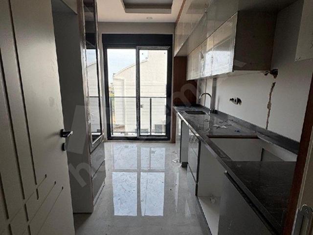 2+1 ARAKAT DAİRE SİFİR İSKANLİ
