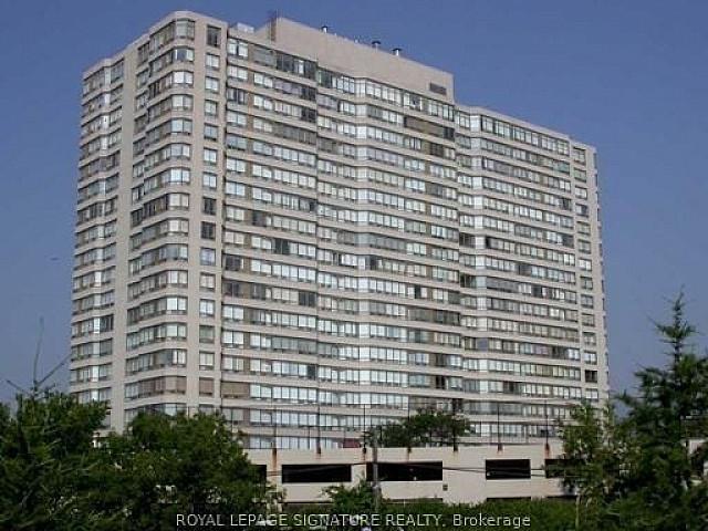 2+1 Bdrm Executive Tridel Built Condo In Toronto