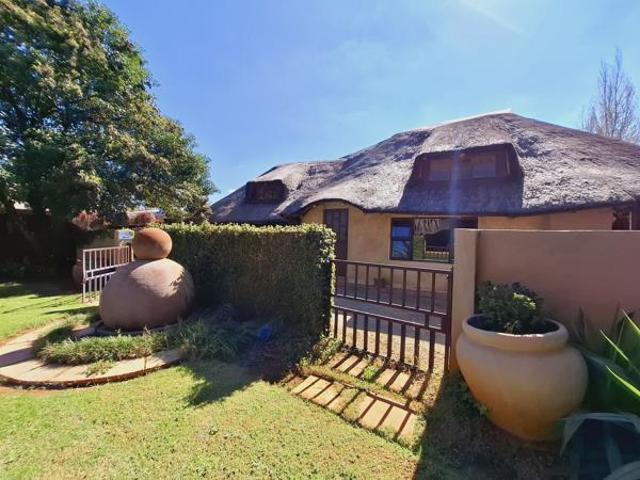 21 Bedroom House in Vyfhoek AH
