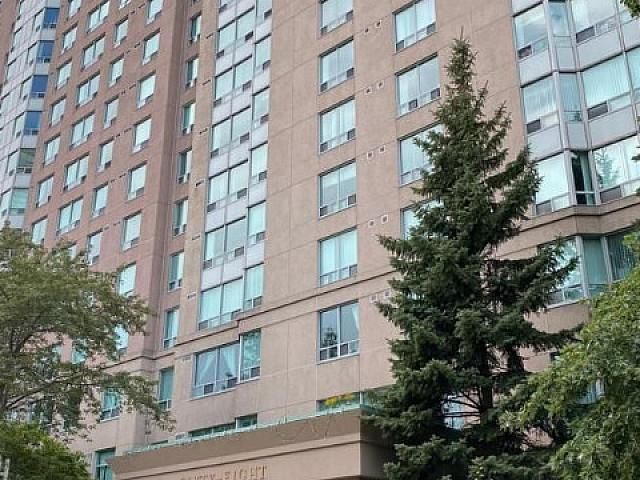 2+1 Bedrooms Mccowan/hwy 401