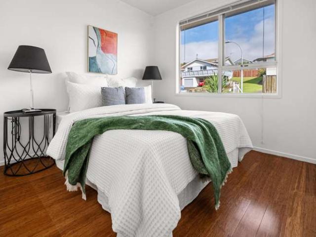 21 Celeste Place, Totara Vale, North Shore City