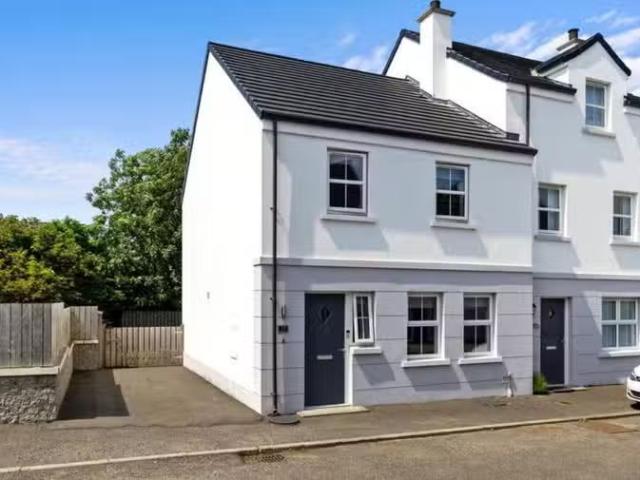 21 Crawfords Close