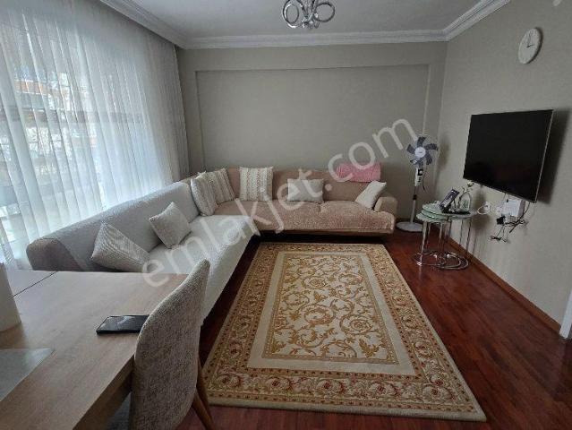 2+1 Düz Giriş Ön Cephe Bakımlı Merkezi Konum Satılık Daire Yıldız Emlak'tan