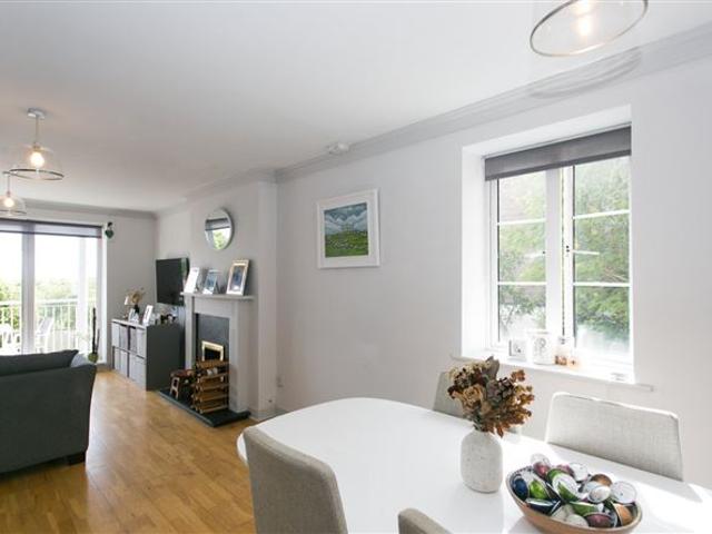 21 Fern Court, Stepaside Park, Dublin 18 DNG Stillorgan 4931 MyHome. Ie Residential