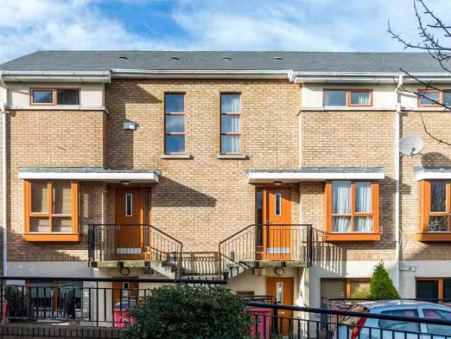 21 Fernleigh Court, Castleknock, Dublin 15 is for sale