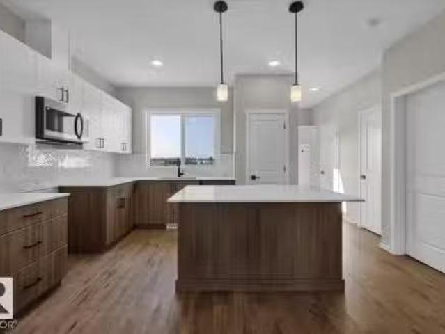 21 Ficus Way, Fort Saskatchewan, AB, T8L 0Z6 house for sale.