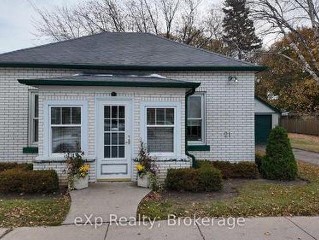 21 Grosvenor Street N, Saugeen Shores, ON, N0H 2L0 house for sale | Listing ID X11953 | Royal LePage