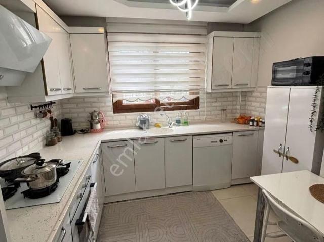 2+1 Kapalı Mutfak Geniş Oturum Bulvar Üzeri Satılık Daire