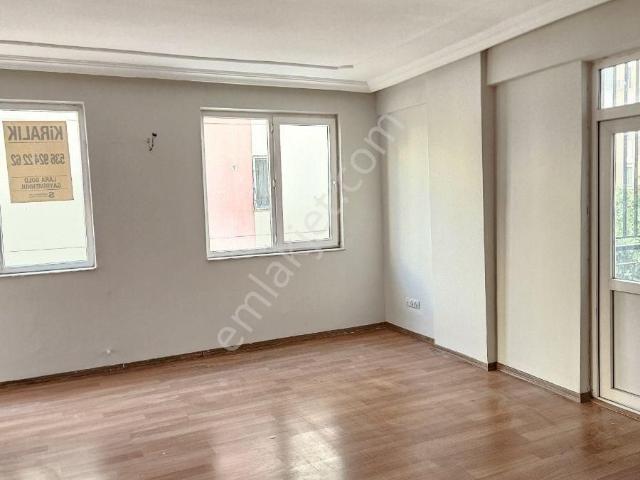 2+1 Kiralık Güney Doğu Cephe 1. Kat Daire