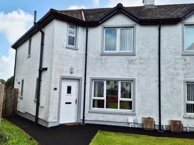 21 Knockbracken Close