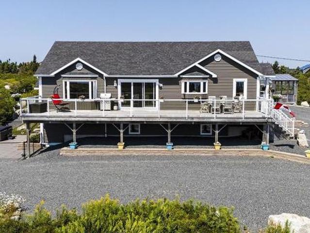 21 Leo Lane, Terence Bay, NS, B3T 0B7 Luxury House for sale | Listing ID 202620 | Royal LePage Carriage Trade Luxury Properties