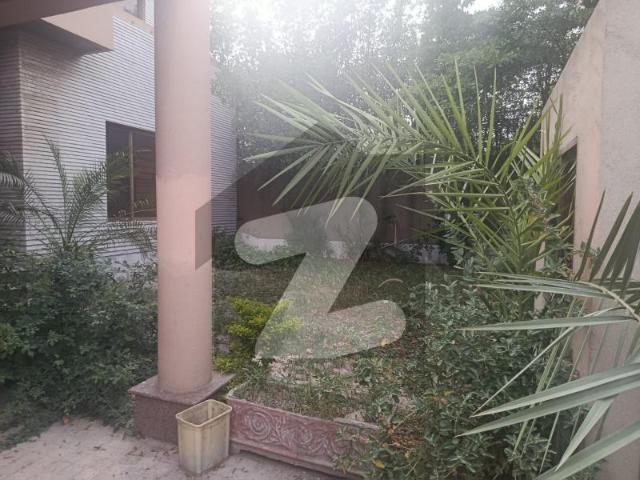21 Marla House Available For Sale In Amin Town C Block Canal Road Faisalabad Amin Town