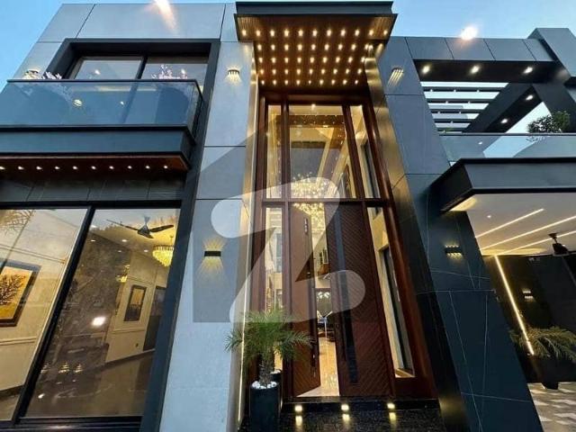 20 Marla Most Beautiful Modern House For Sale Royal Orchard Multan