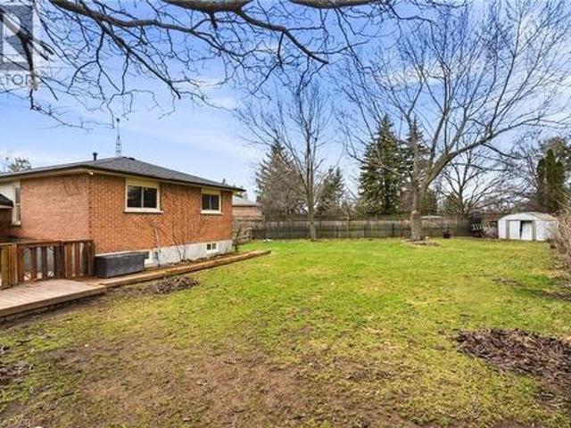 21 Milverton Close, Waterdown, ON, L8B 0B1 house for sale | Listing ID 40832 | Royal LePage