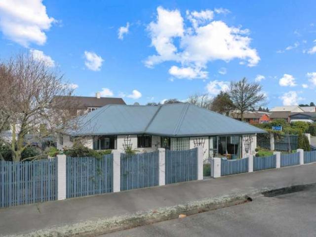 21 Mona Square, Ashburton