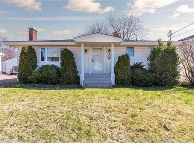 21 Mount Royal Blvd, Moncton, NB, E1E 2T9 house for sale | Listing ID NB145823 | Royal LePage