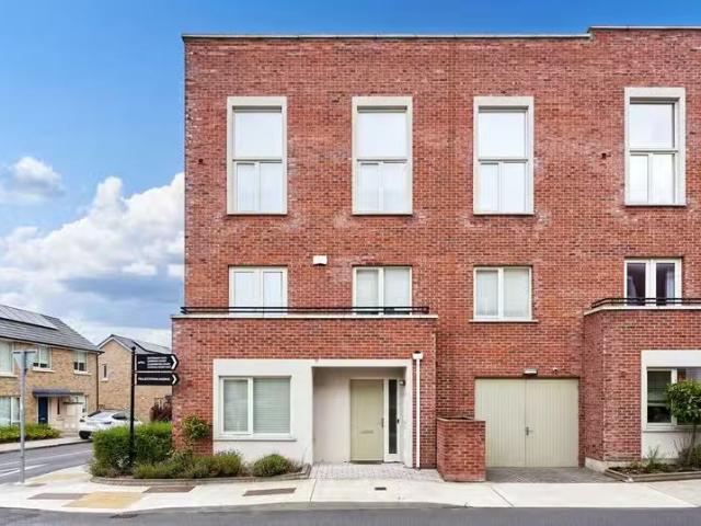 21 Pelletstown Avenue, Royal Canal Park, Ashtown, Dublin 15 is.