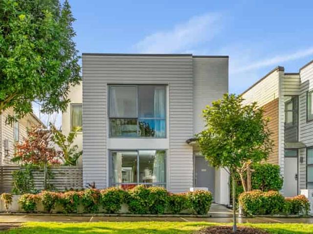 21 Phar Lap Crescent, Takanini, Papakura