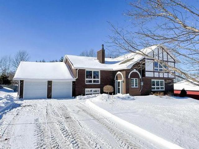 21 Pope Avenue, Charlottetown, PE, C1A 6N4 house for sale | Listing ID 202502 | Royal LePage