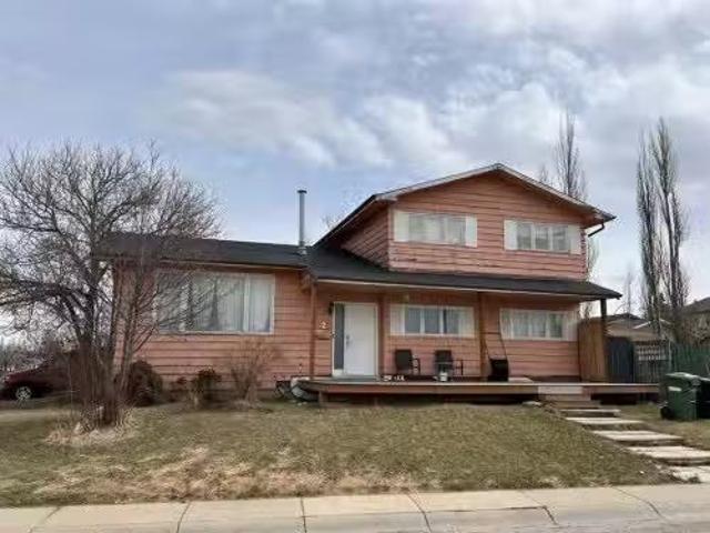 21 Ridgegate Way Sw, Airdrie, AB, T4B 1A7 house for sale Li.