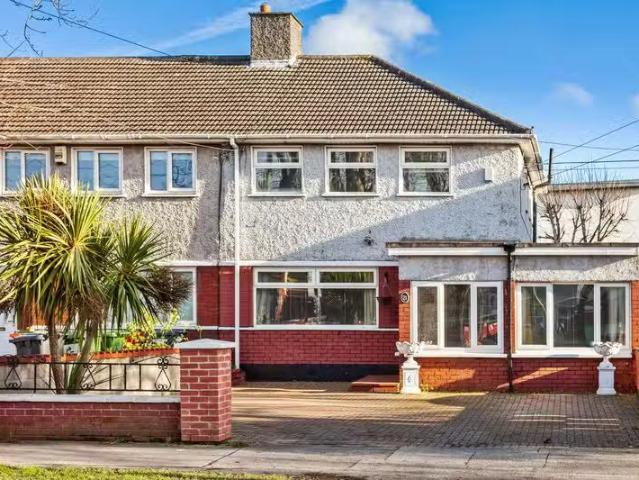 21 Shanowen Avenue, Santry, Dublin 9, D09N5C8 is for sale