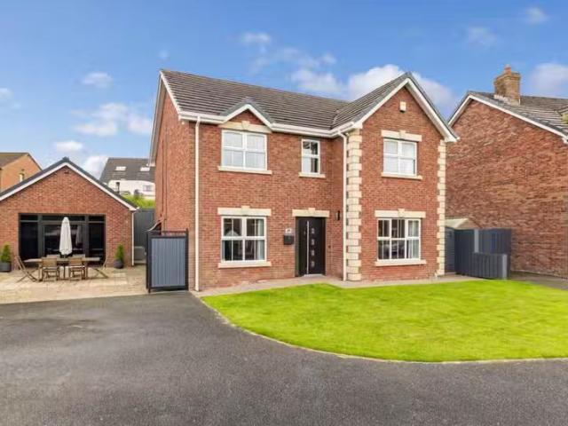 21 Stonebridge Meadows