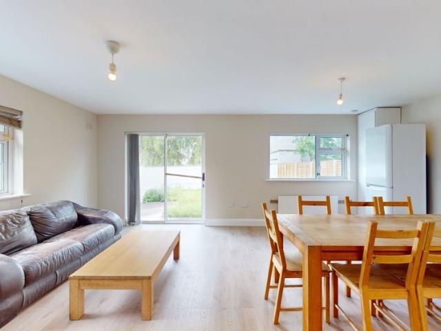 21A Dromawling Road, Beaumont, Dublin 9, Co. Dublin, D09 KP27