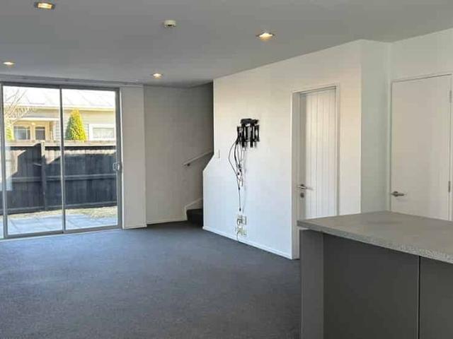 21a Picton Avenue