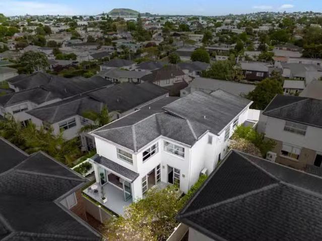 21B Mt Taylor Drive, Glendowie, Auckland City