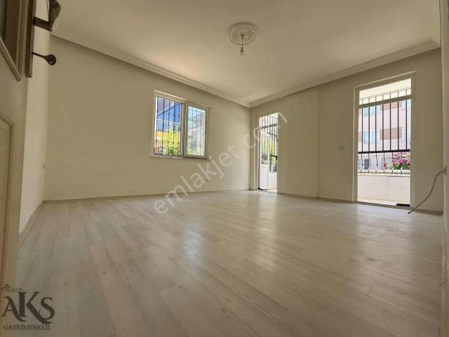 2+1'den 1+1'e Çevirilmiş Çok Geniş Kiralık Yüksek Giriş Daire