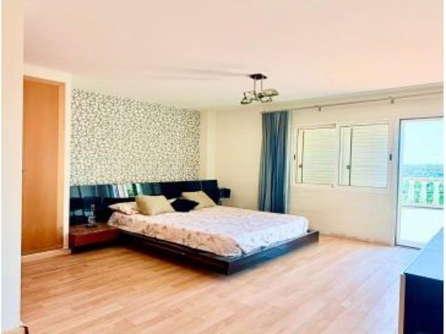 21Inmobiliarias vende este estupendo chalet en cumbres de calicanto