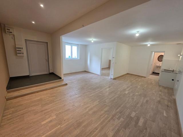 21JG727 T2 NANTUA 52.35m2 eau froide incluses + une place de parking en extérieur n°20