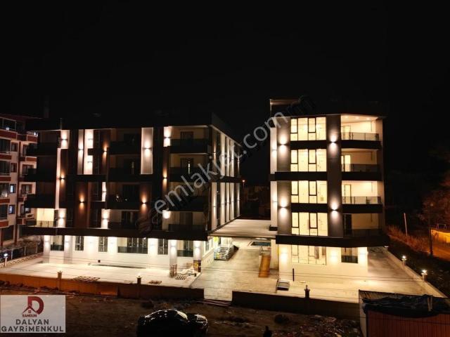 2+1satılık Daire | Havuzlu Site | Sahile 200 M | Ebeveyn Banyolu