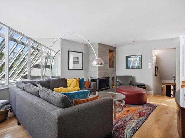2205 Oak Street, Vancouver, BC, V6H 3W6 townhouse for sale | Listing ID R2951 | Royal LePage