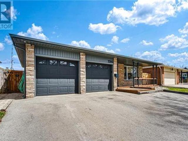 2205 Lancaster Crescent, Burlington, ON, L7P 3G4 house for sale | Listing ID 40717 | Royal LePage
