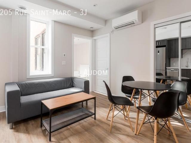 2205 Rue Saint Marc 3J