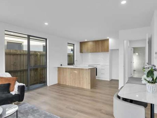 2/206 Racecourse Road, Sockburn, Christchurch City