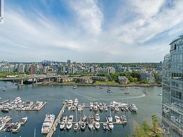 2206 1201 Marinaside Crescent Vancouver, British Columbia