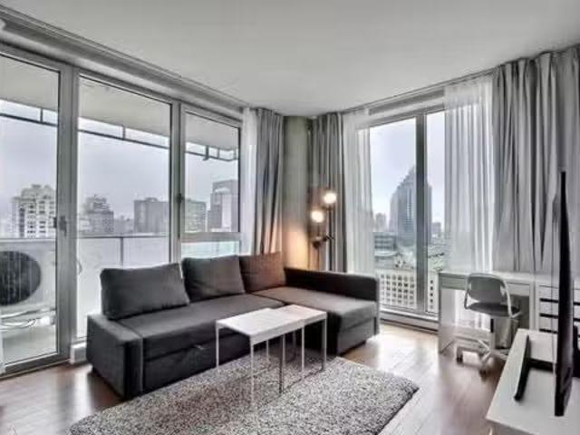 2206 1211 Rue Drummond, Montréal Ville Marie, QC, H3G 0E6.