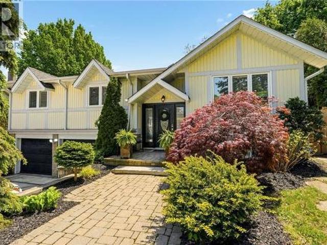 2207 Jester Court, Burlington, ON, L7P 3E8 house for sale | Listing ID 40832 | Royal LePage